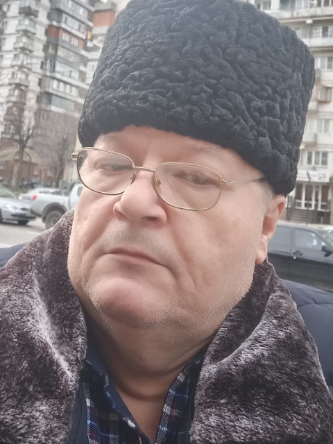 Альберт, Россия, Нальчик, 55 лет, 1 ребенок. Познакомлюсь с женщиной для любви и серьезных отношений, дружбы и общения.  Анкета 855908. 