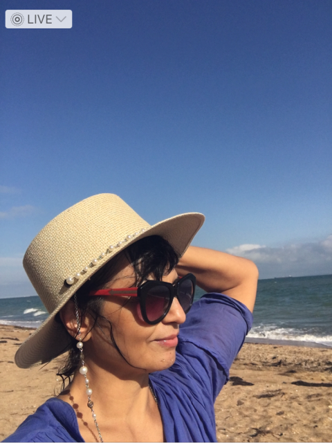 Керчь - город у двух морей. Город-герой и ворота в Крым.
Осенний пляж, купание и прогулка с собакой.