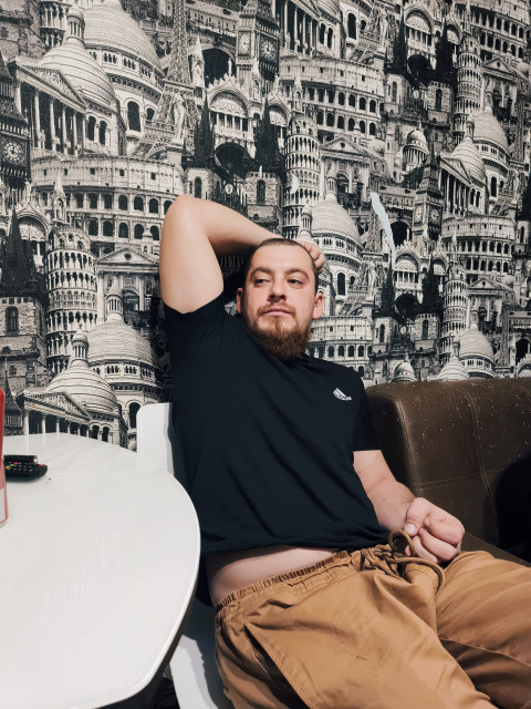 Костя, Россия, Нижневартовск, 28 лет. Познакомлюсь с женщиной для гостевого брака.  Анкета 856211. 