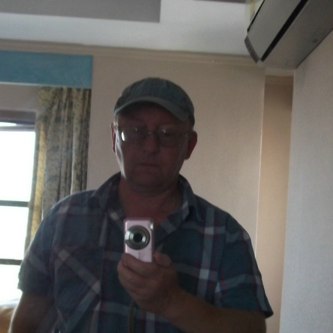 Сергей Сергеев, Россия, Екатеринбург, 60 лет. Ищу: Для совместного проживания, или гостевой брак... главное чтобы вместе скучно не было🤠  Анкета 856359. 