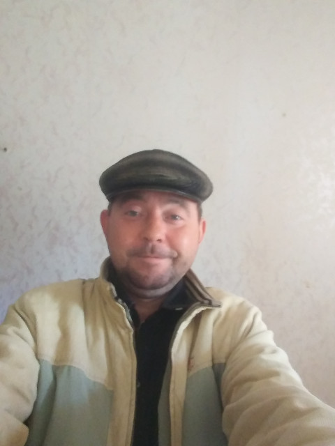 Михалыч, Россия, Йошкар-Ола, 40 лет, 1 ребенок. Люблю читать, готовить что нибудь вкусненькое и многое другое; )