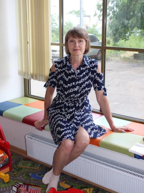 Елена, Россия, Горловка, 57 лет, 1 ребенок. Познакомлюсь с мужчиной для дружбы и общения. 
Ищу доброго, веселого, честного, оптимиста  Анкета 856575. 