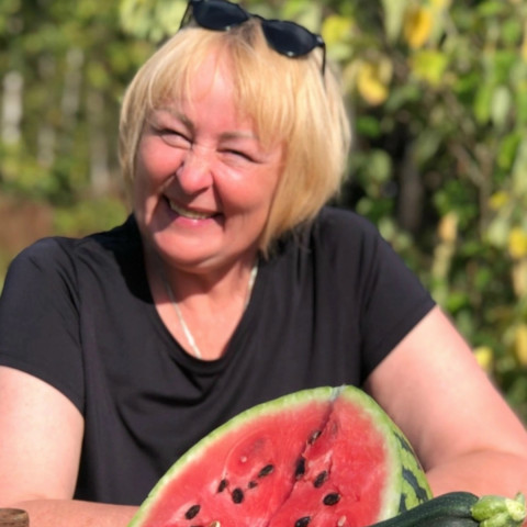 Галюня:), Россия, Череповец, 56 лет, 1 ребенок. Она ищет его: Спокойно обхожусь одна, но грустно... Интересен обычный свободный = не женатый мужчина без долгов, с  Анкета 856860. 