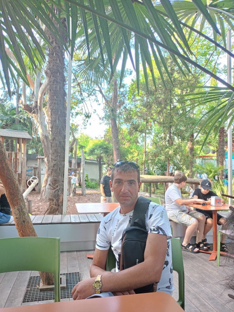 Николай, Мариуполь, 40 лет, 2 ребенка, 2 фото. Познакомлюсь с женщиной для любви и серьезных отношений.  Анкета 857147. 