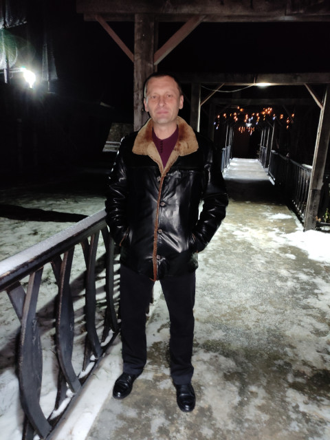 Виктор, Луганск, 54 года, 2 ребенка, 1 фото. Он ищет её: женщину для любви и серьезных отношений.  Анкета 857280. 