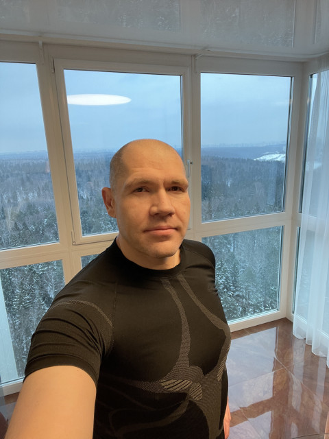 Дмитрий, Россия, Красногорск, 52 года. Познакомлюсь с женщиной для дружбы и общения, без вредных привычек и татуировок, заводную в близости....  Анкета 857357. 