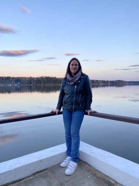 Марина Кондратьева, Россия, Апрелевка, 39 лет, 1 ребенок. Она ищет его: Цель- семья. Веселого, доброго мужчину, который знает что такое ответственность и семья.  Анкета 857700. 