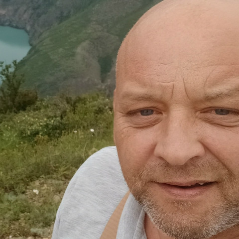 Олег Сулейманов, Россия, Уфа, 50 лет, 1 ребенок. Ищу: Не меркантильную в первую очередь. Если женщина увлекается рыбалкой, то это огромный плюс. Так как я...  Анкета 857738. 