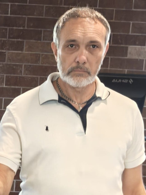 Евгений, Москва, 63 года, 4 фото. Он ищет её: женщину для Любви и серьезных отношений, которая адекватна сегодняшней реальности.  Анкета 857870. 