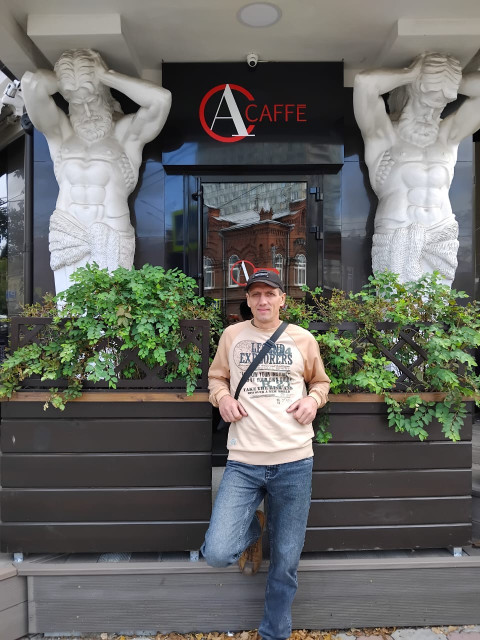 Роман, Пермь, 45 лет. Познакомлюсь с женщиной для любви и серьезных отношений, дружбы и общения.  Анкета 857873. 