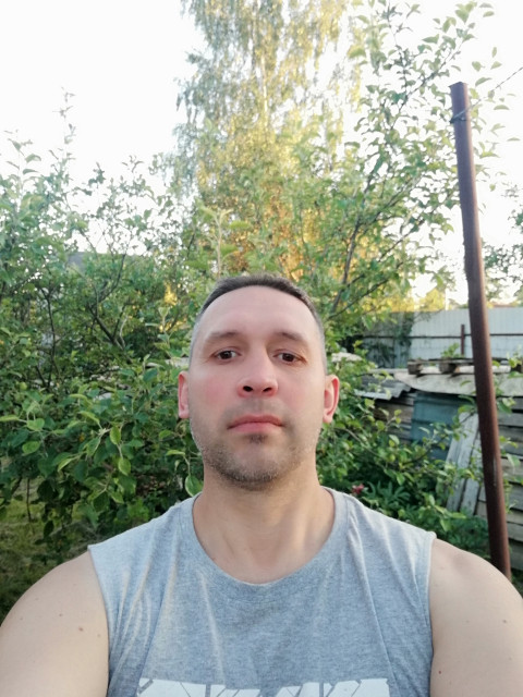 Вован, Москва, 51 год. При общении