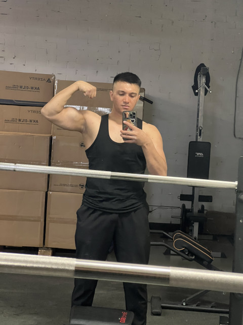 Макс, Москва, 31 год, 4 фото. Он ищет её: женщину для любви и серьезных отношений, брака и создания семьи, воспитания детей, рождения совместн  Анкета 858730. 