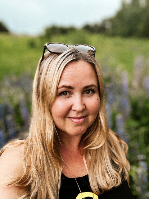 Анна, Россия, Ижевск, 37 лет, 1 ребенок. Ищу: Самостоятельного, осознанного, с похожими взглядами и целями в жизни  Анкета 858813. 