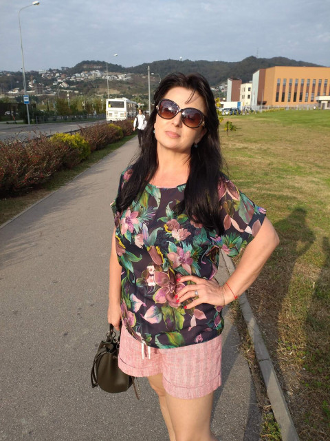 Надежда, Россия, Мариуполь, 51 год, 1 ребенок. Она ищет его: мужчину для любви и серьезных отношений, брака и создания семьи.  Анкета 858900. 