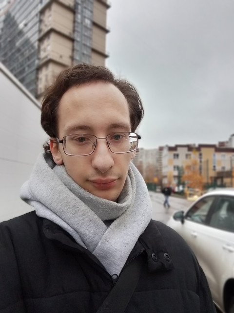 Кирилл Бочаров, Россия, Санкт-Петербург, 22 года. Люблю бегать, но только от тревожных мыслей. Спокойный. Лучший отдых-это прогулка. Вдохновляюсь иску