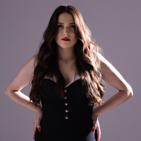 Алина Шабалина, Краснодар, 31 год, 1 ребенок, 1 фото. Ищу: Доброго, надежного, умеющего работать, того с кем мы будем ставить цели и идти к ним, того для кого...  Анкета 859159. 