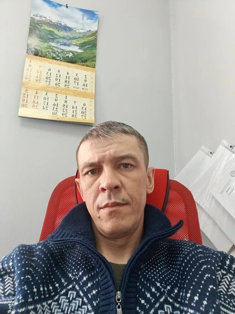 Антон, Россия, Олёкминск, 40 лет, 2 ребенка. Ищу: Любящую. чтоб умела создать домашний уют.. с возможностью переезда ко мне. дети меня не пугают, только...  Анкета 859215. 