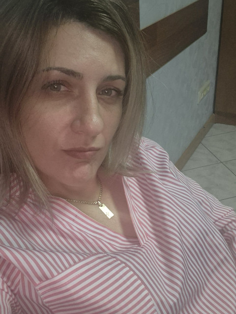 Алла, Россия, Донецк, 40 лет, 1 ребенок. Она ищет его: мужчину для любви и серьезных отношений, брака и создания семьи.  Анкета 859250. 