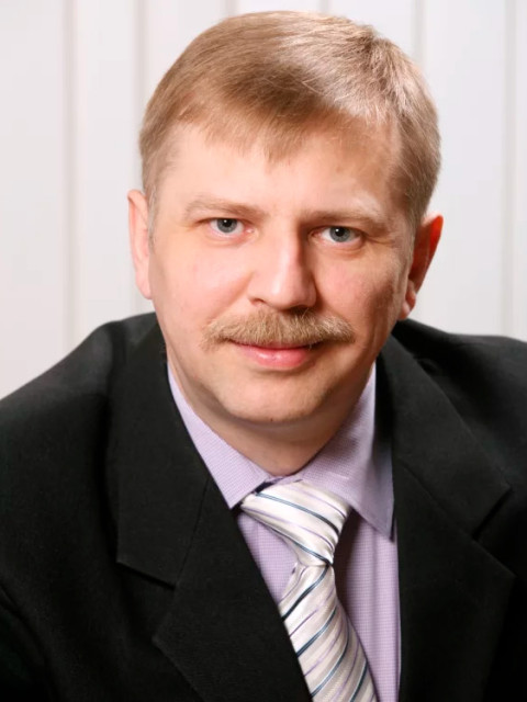 Вячеслав Меркулов, Москва, 52 года, 2 ребенка, 1 фото. Адвокат с 28-летним стажем, специализация — гражданско-правовая, в т. ч. семейные, жилищные, наследс