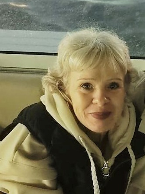 Елена Ефимова, Санкт-Петербург, м. Шушары, 49 лет, 1 ребенок. Ищу свободного мужчину из Санкт-Петербурга. Не курящего. Самостоятельного, пунктуального, открытого....  Анкета 859548. 