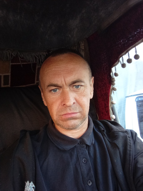 Александр, Россия, Санкт-Петербург, 43 года. Он ищет её: Ищу, близкую по душе женщину, для всего  Анкета 859680. 