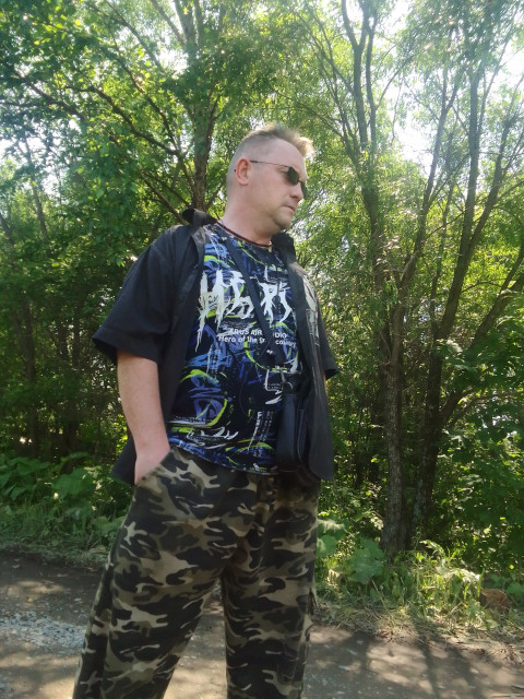 Ваня, Лучегорск, 44 года, 1 фото. Ищу: в прошлом военный  Анкета 859709. 