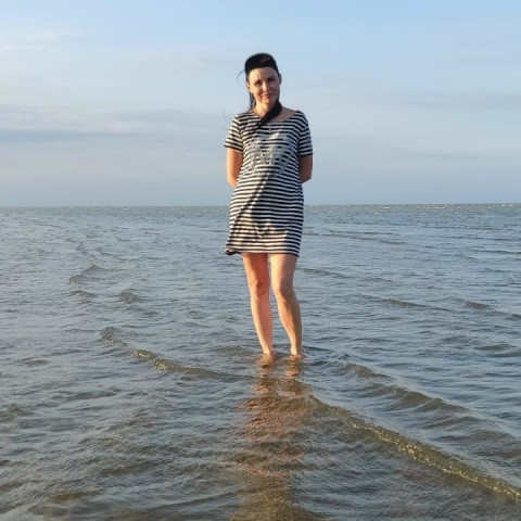 Юлия Адимова, Сальск, 40 лет, 1 ребенок, 1 фото. Познакомлюсь для серьезных отношений и создания семьи.