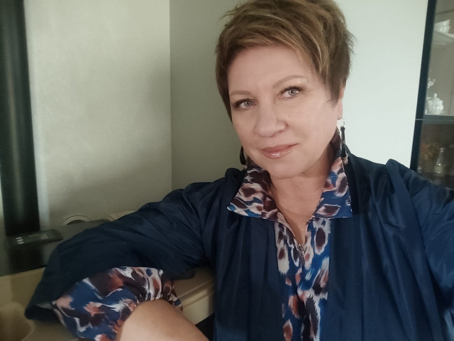 Елена, Россия, Санкт-Петербург, 54 года. Познакомлюсь с мужчиной для дружбы и общения.  Анкета 859904. 