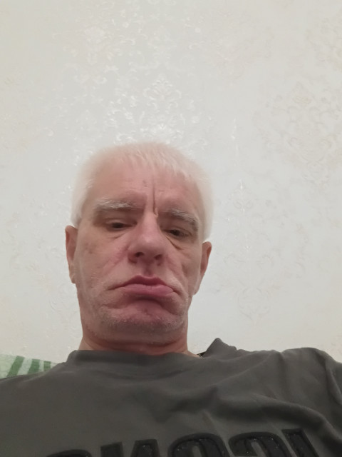 Юрий, Екатеринбург, 58 лет. Познакомлюсь с женщиной для дружбы и общения.  Анкета 860155. 