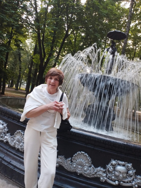 Елена, Санкт-Петербург, м. Московская, 61 год, 1 ребенок. Она ищет его: мужчину для дружбы и общения.  Анкета 860180. 