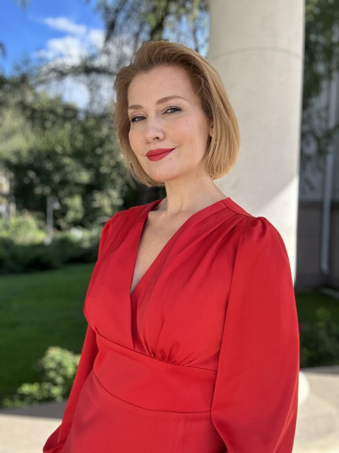 Юлия, Россия, Москва, 44 года, 2 ребенка. Ищу: В отношениях я стремлюсь к гармонии, доверию и взаимному уважению. В мужчине восхищает надежность, ум...  Анкета 860423. 