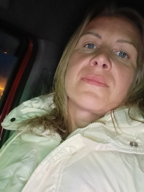 Мария Плотникова, Россия, Санкт-Петербург, 43 года. Добрая, веселая и серьёзная, нежная и сильная. Веду здоровый образ жизни. 
Люблю активный образ жиз