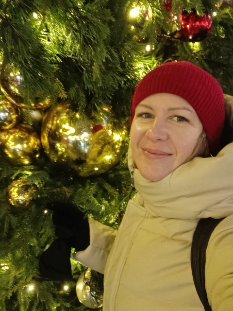 Мария Плотникова, Россия, Санкт-Петербург, 43 года. Добрая, веселая и серьёзная, нежная и сильная. Веду здоровый образ жизни. 
Люблю активный образ жиз