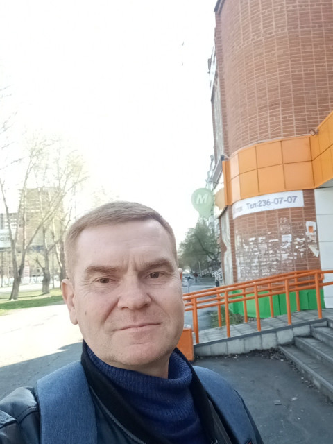 Николай, Россия, Челябинск, 49 лет. Ищу: Простую, откытую женщину. 
С которой нам было бы хорошо.  Анкета 860672. 