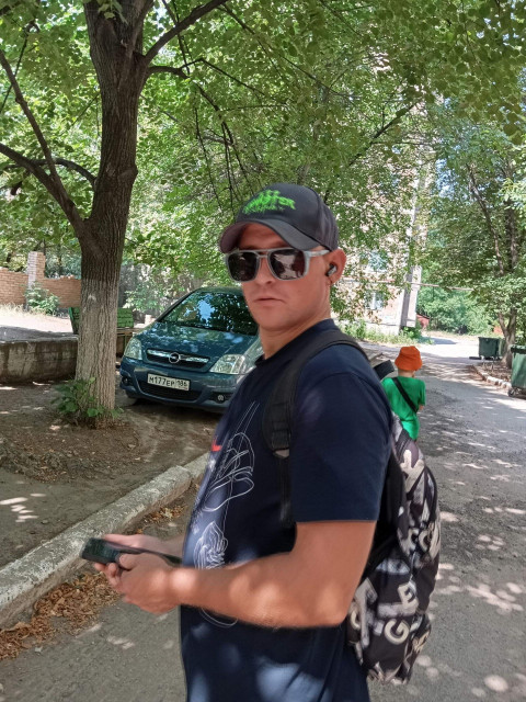 Игорь, Донецк, 30 лет. Познакомлюсь с женщиной для любви и серьезных отношений.  Анкета 860688. 