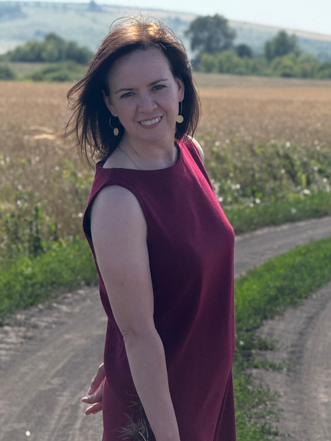 Мария, Россия, Москва, 43 года. Подруга как-то сказала, что я Чувствующая, Чувственная и Чувствительная. Хочу встретить своего мужчи