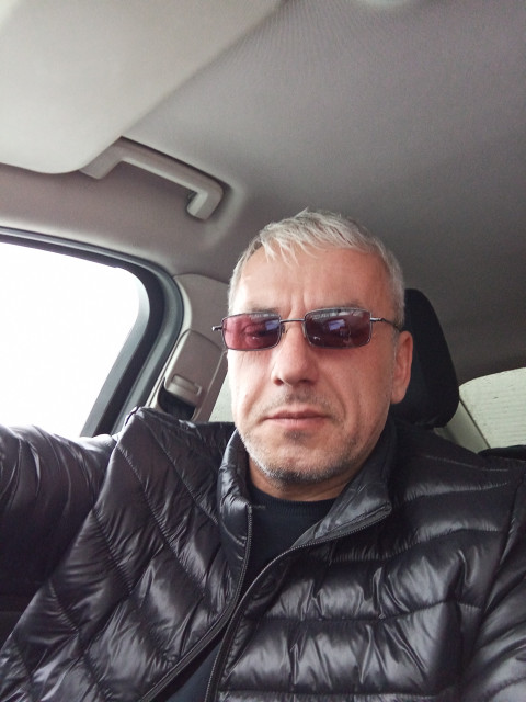 Виталий Новиков, Россия, Сургут, 46 лет, 2 ребенка. Ищу: Без королевских замашек, без увлечения алкоголем, без лишнего веса и со здоровой головой  Анкета 861352. 