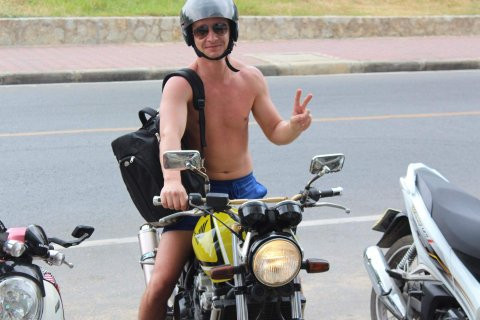 Алан, Россия, Москва, 49 лет. Познакомлюсь с женщиной для дружбы и общения. Православный. 
 Да, живу в области ( Московской ))
...  Анкета 861541. 