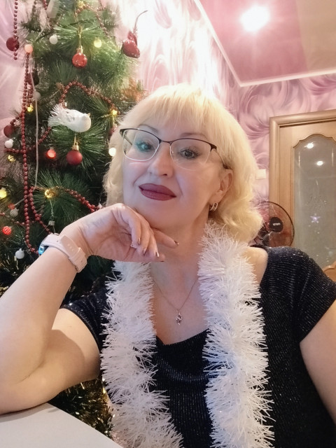 Елена, Россия, Донецк, 51 год. Познакомлюсь с мужчиной для любви и серьезных отношений, брака и создания семьи. 
Молодые не интересуют,...  Анкета 861763. 