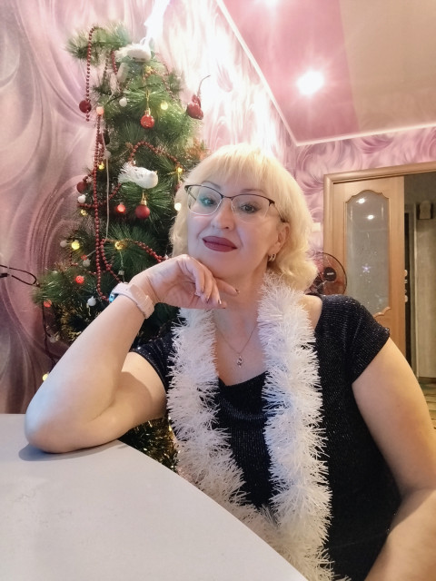 Елена, Россия, Донецк, 51 год. Познакомлюсь с мужчиной для любви и серьезных отношений, брака и создания семьи. 
Молодые не интересуют,...  Анкета 861763. 