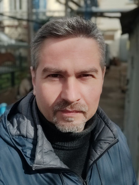 Роман, Россия, Москва, 41 год. Познакомлюсь с женщиной для любви и серьезных отношений, дружбы и общения.  Анкета 861928. 