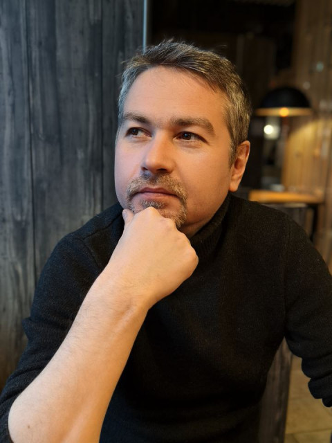 Роман, Россия, Москва, 41 год. Познакомлюсь с женщиной для любви и серьезных отношений, дружбы и общения.  Анкета 861928. 