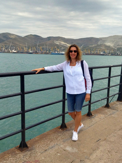 Элина, Санкт-Петербург, м. Проспект Большевиков, 47 лет. Познакомлюсь с мужчиной для любви и серьезных отношений, брака и создания семьи.  Анкета 862348. 