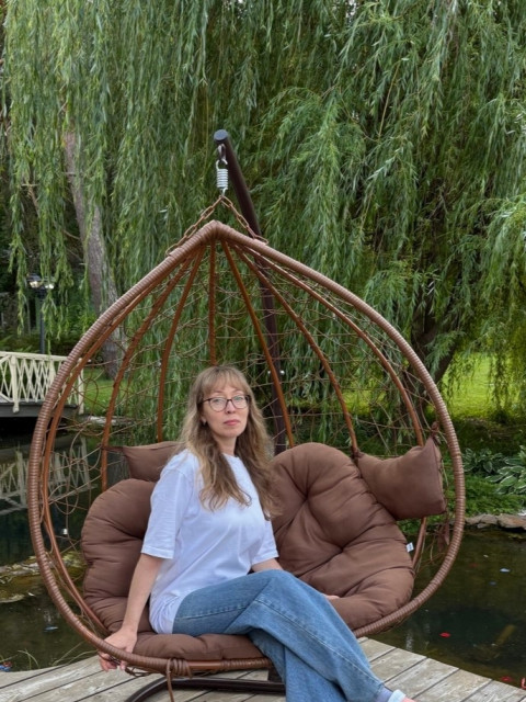 Алена, Оренбург, 43 года, 1 ребенок, 1 фото. Она ищет его: мужчину для любви и серьезных отношений, брака и создания семьи, воспитания детей.  Анкета 862380. 