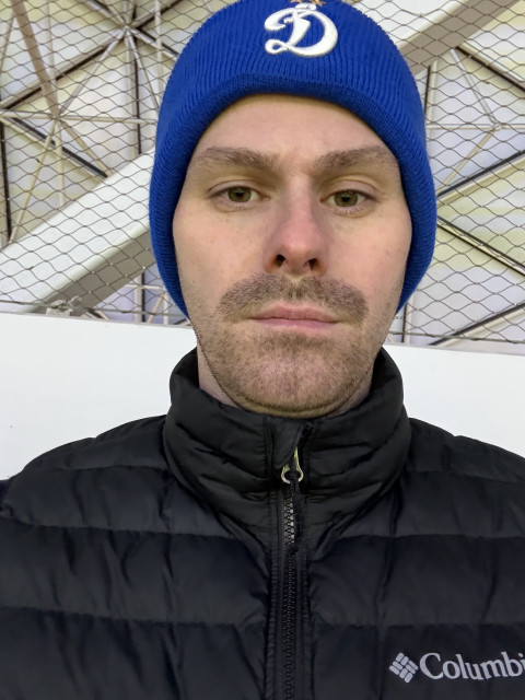 Алексей Тарасенко, Москва, м. Первомайская, 38 лет, 1 фото. Работаю, не курю, но могу несколько раз в год выпить пару бокалов виски. За активный и порой спортив