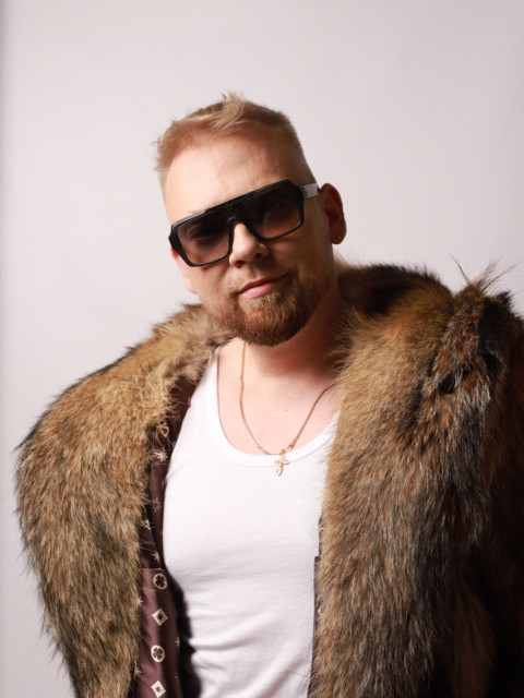 Марат, Россия, Москва, 39 лет, 1 ребенок. Ищу: Которая полюбит меня, а ее. Жить, вместе растить детей, путешествовать, решать совместные заботы. Тут...  Анкета 862649. 