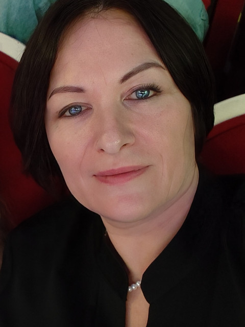 Елена, Россия, Санкт-Петербург, 53 года, 2 ребенка. Романтичная, ответственная, без вредных привычек, дети взрослые со своими семьями, хотела бы познако