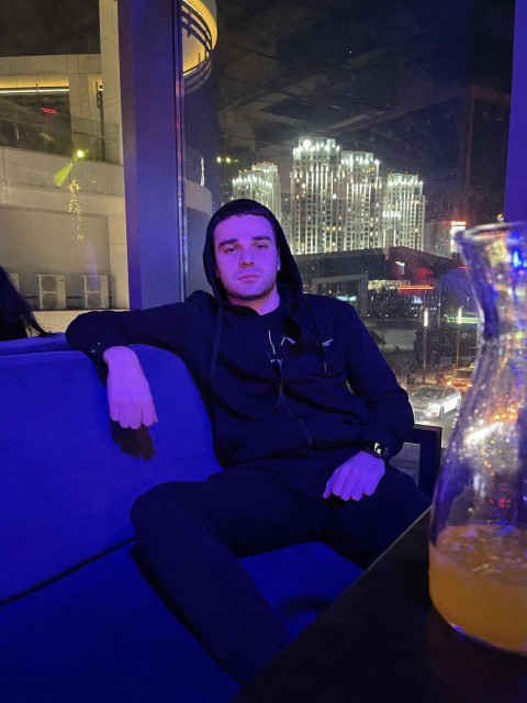 Кямран, Минск, Грушевка, 29 лет. Он ищет её: женщину для любви и серьезных отношений, брака и создания семьи, рождения совместных детей.  Анкета 863070. 