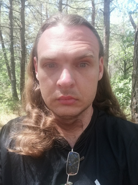 Максим, Россия, Бронницы, 37 лет. Ищу соратницу, сообщницу и т. д. Хотелось бы найти разносторонне развитую девушку. Обязательно с навыком...  Анкета 863123. 