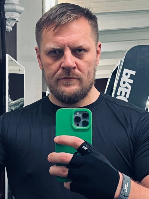 Саша, Россия, Санкт-Петербург, 40 лет, 1 ребенок. Ищу девушку, с которой будем на одной волне не бояться нового, поддерживать друг друга и стремиться...  Анкета 863324. 